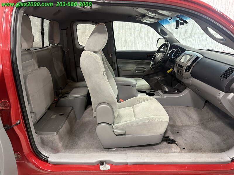 2011 Toyota Tacoma - Photo 10 - Bethany, CT 06524