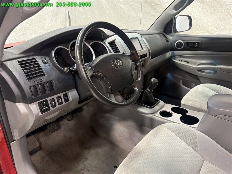 2011 Toyota Tacoma - Photo 3 - Bethany, CT 06524