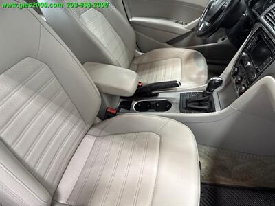 2015 Volkswagen Passat 1.8T SE   - Photo 5 - Bethany, CT 06524