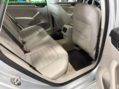 2015 Volkswagen Passat 1.8T SE   - Photo 10 - Bethany, CT 06524