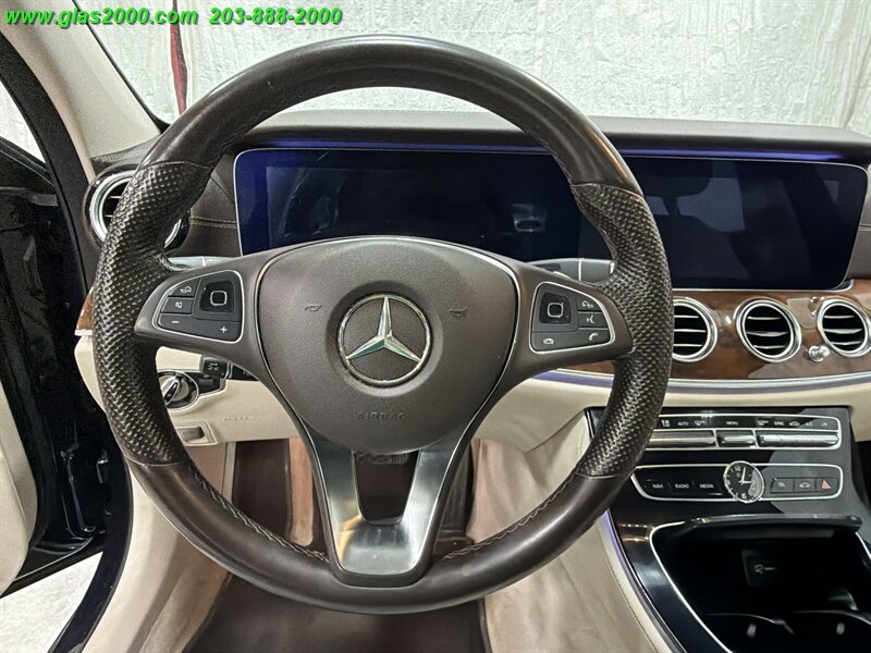 2017 Mercedes-Benz E 400 4MATIC - Photo 4 - Bethany, CT 06524