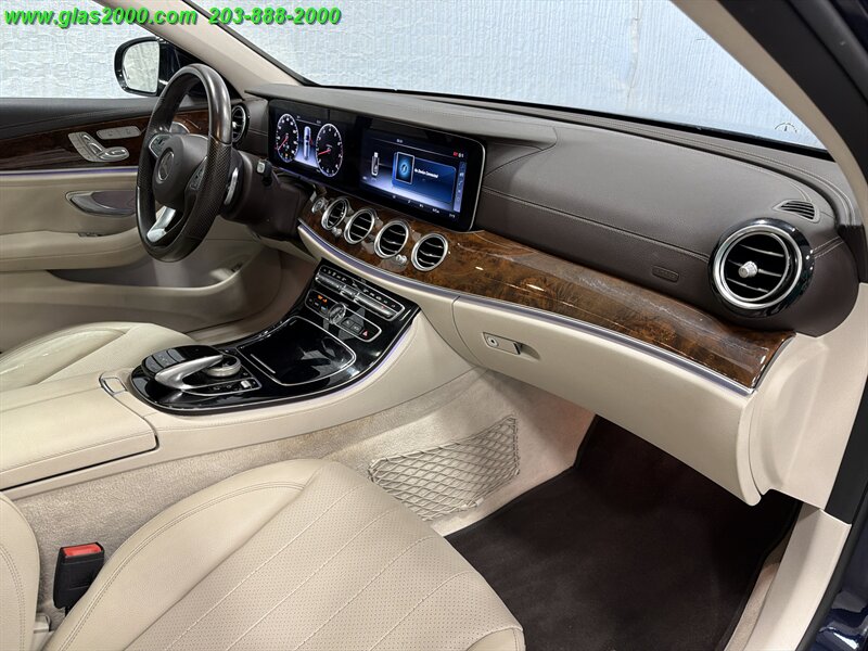 2017 Mercedes-Benz E 400 4MATIC - Photo 5 - Bethany, CT 06524