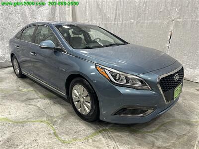 2016 Hyundai SONATA Hybrid SE   - Photo 2 - Bethany, CT 06524