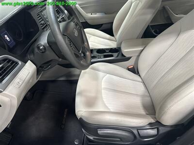 2016 Hyundai SONATA Hybrid SE   - Photo 23 - Bethany, CT 06524