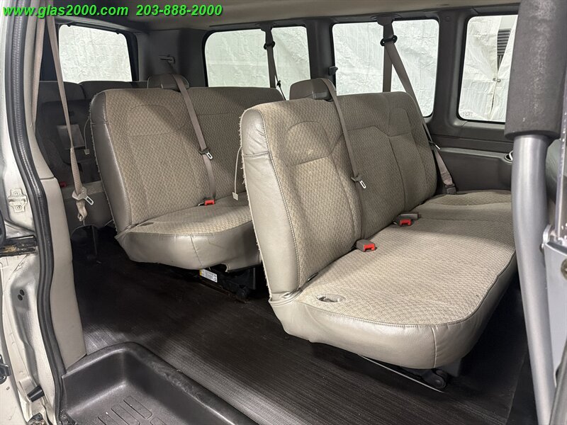 2019 Chevrolet Express LS 2500 - Photo 15 - Bethany, CT 06524