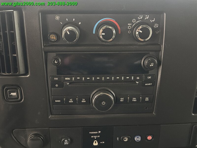 2019 Chevrolet Express LS 2500 - Photo 18 - Bethany, CT 06524