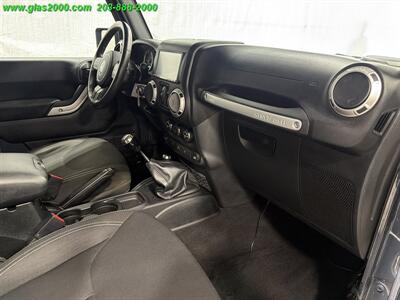 2016 Jeep Wrangler Unlimited Sahara - Photo 5 - Bethany, CT 06524