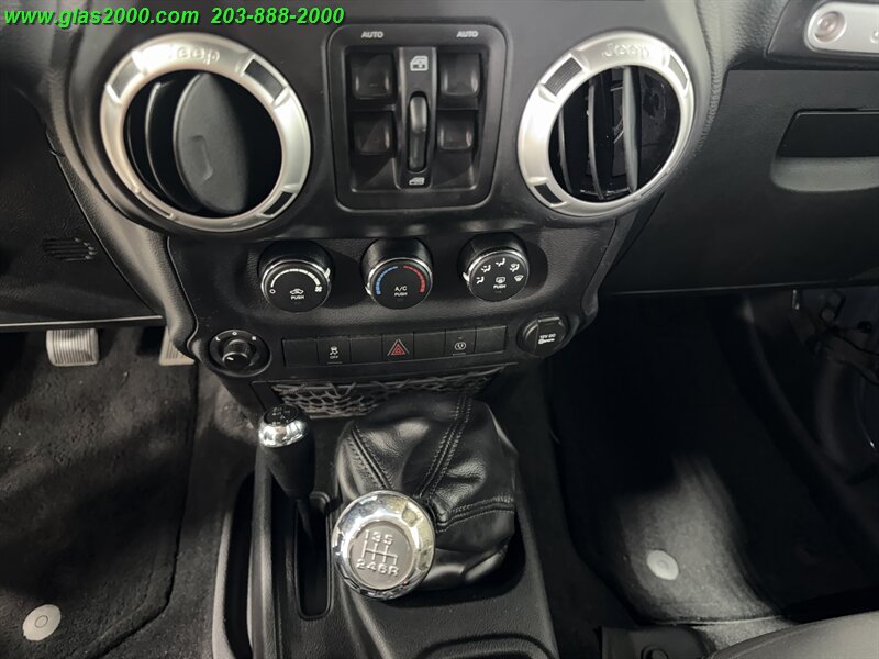2016 Jeep Wrangler Unlimited Sahara - Photo 24 - Bethany, CT 06524