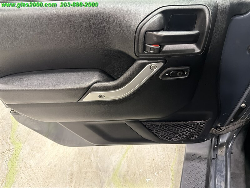 2016 Jeep Wrangler Unlimited Sahara - Photo 25 - Bethany, CT 06524