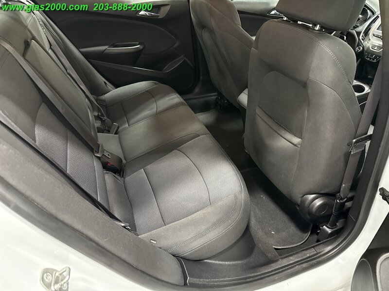 2017 Chevrolet Cruze LT Auto - Photo 10 - Bethany, CT 06524