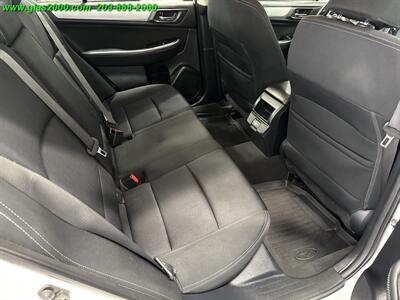 2018 Subaru Legacy 2.5i Premium   - Photo 10 - Bethany, CT 06524