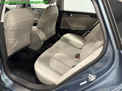 2016 Hyundai SONATA Hybrid SE   - Photo 9 - Bethany, CT 06524