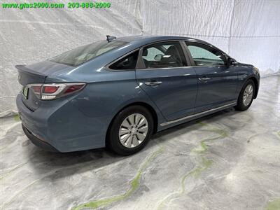2016 Hyundai SONATA Hybrid SE   - Photo 8 - Bethany, CT 06524