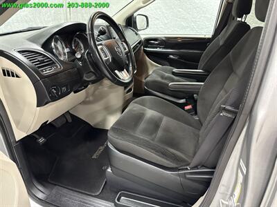 2017 Dodge Grand Caravan SE - Photo 3 - Bethany, CT 06524