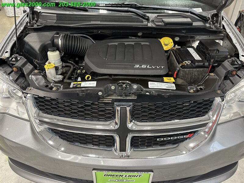 2017 Dodge Grand Caravan SE - Photo 12 - Bethany, CT 06524