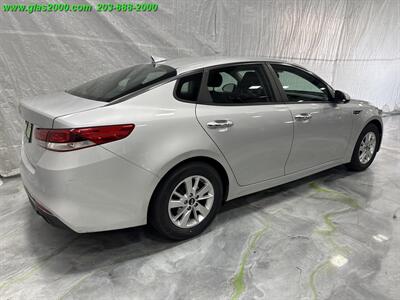 2017 Kia Optima LX   - Photo 8 - Bethany, CT 06524