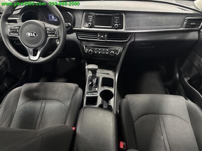 2017 Kia Optima LX   - Photo 6 - Bethany, CT 06524