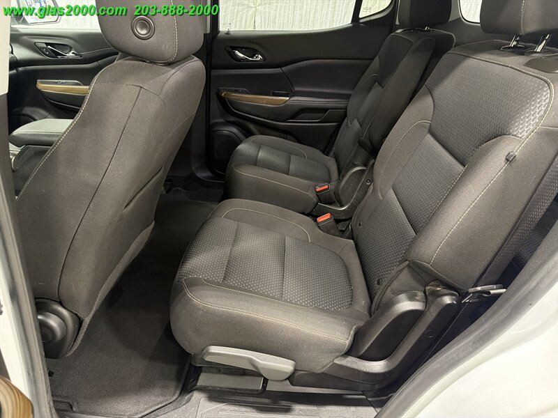 2021 GMC Acadia SLE - Photo 9 - Bethany, CT 06524