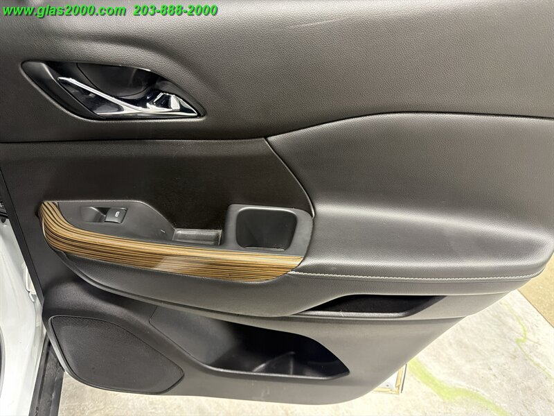 2021 GMC Acadia SLE - Photo 29 - Bethany, CT 06524