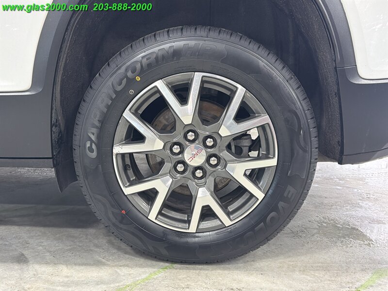 2021 GMC Acadia SLE - Photo 16 - Bethany, CT 06524