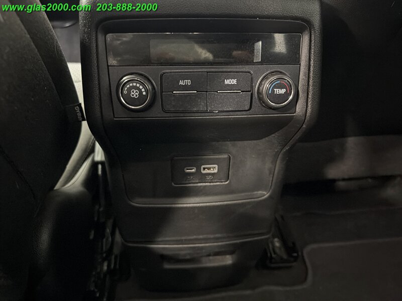 2021 GMC Acadia SLE - Photo 31 - Bethany, CT 06524