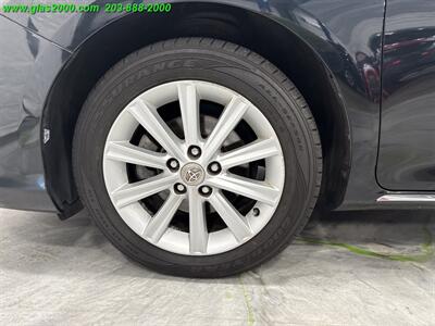 2012 Toyota Camry SE V6   - Photo 17 - Bethany, CT 06524