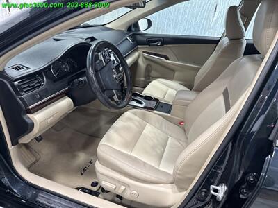 2012 Toyota Camry SE V6   - Photo 3 - Bethany, CT 06524