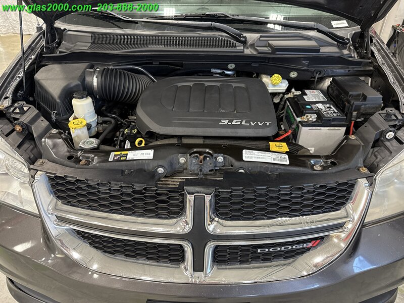 2017 Dodge Grand Caravan SE - Photo 12 - Bethany, CT 06524