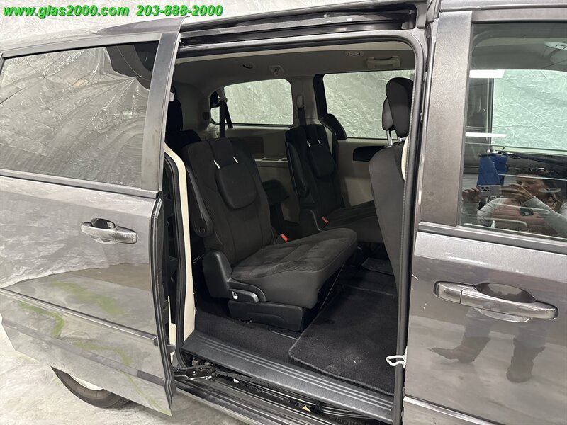 2017 Dodge Grand Caravan SE - Photo 24 - Bethany, CT 06524