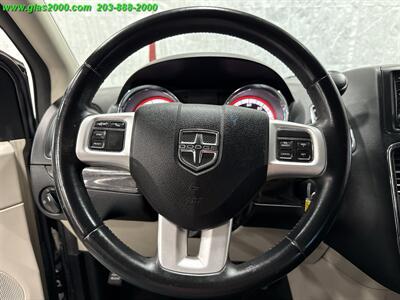 2017 Dodge Grand Caravan SE - Photo 4 - Bethany, CT 06524