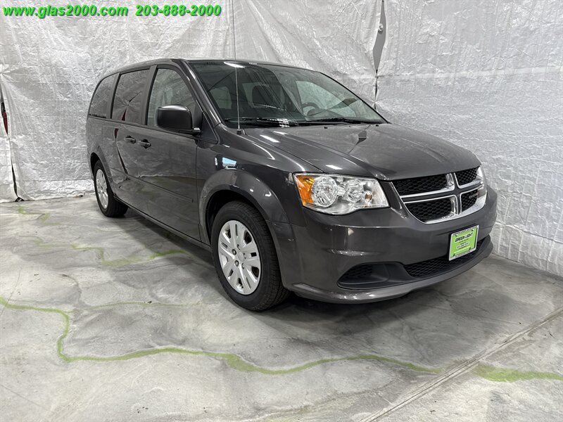 2017 Dodge Grand Caravan SE - Photo 2 - Bethany, CT 06524