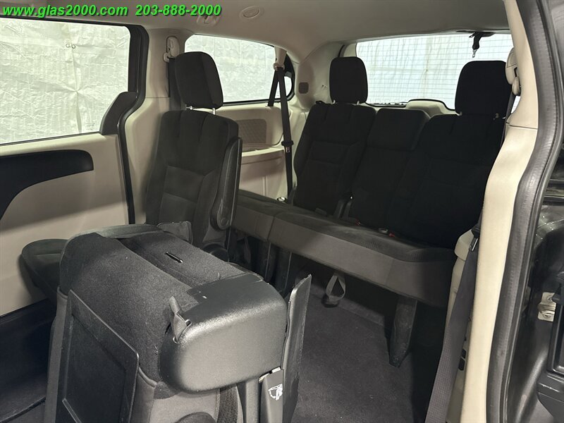 2017 Dodge Grand Caravan SE - Photo 30 - Bethany, CT 06524