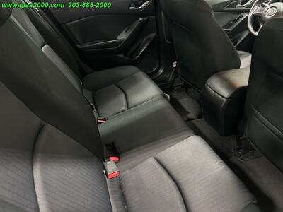 2015 Mazda MAZDA3 i SV   - Photo 9 - Bethany, CT 06524