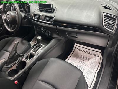 2015 Mazda MAZDA3 i SV   - Photo 4 - Bethany, CT 06524