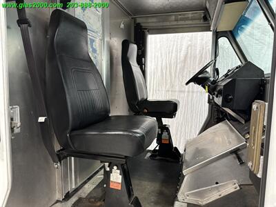 2014 Ford E-350 SD   - Photo 5 - Bethany, CT 06524