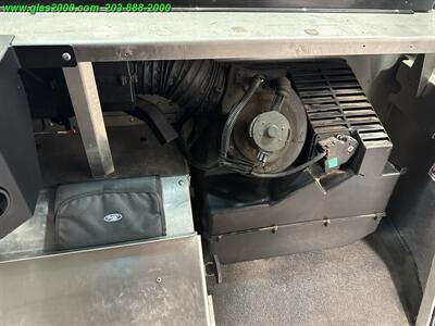 2014 Ford E-350 SD   - Photo 15 - Bethany, CT 06524