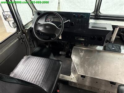 2014 Ford E-350 SD   - Photo 6 - Bethany, CT 06524