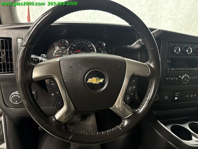 2017 Chevrolet Express LT Passenger   - Photo 4 - Bethany, CT 06524