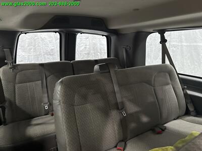 2017 Chevrolet Express LT Passenger   - Photo 9 - Bethany, CT 06524