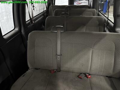 2017 Chevrolet Express LT Passenger   - Photo 16 - Bethany, CT 06524