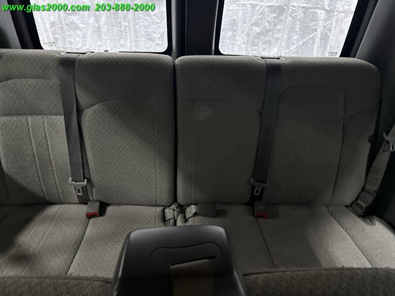 2017 Chevrolet Express LT Passenger   - Photo 32 - Bethany, CT 06524