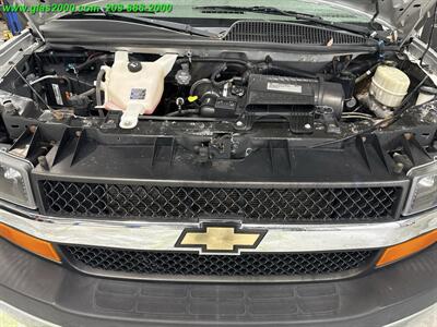 2017 Chevrolet Express LT Passenger   - Photo 12 - Bethany, CT 06524