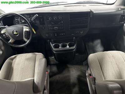 2017 Chevrolet Express LT Passenger   - Photo 6 - Bethany, CT 06524