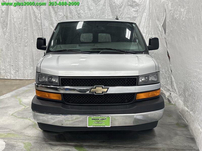 2017 Chevrolet Express LT Passenger   - Photo 19 - Bethany, CT 06524