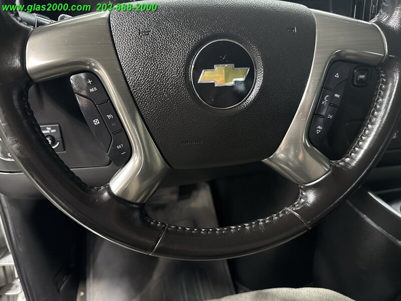 2017 Chevrolet Express LT Passenger   - Photo 28 - Bethany, CT 06524
