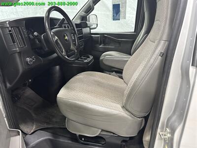 2017 Chevrolet Express LT Passenger   - Photo 3 - Bethany, CT 06524
