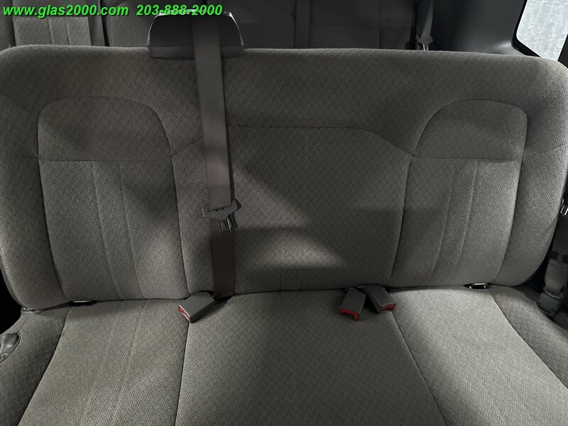 2017 Chevrolet Express LT Passenger   - Photo 24 - Bethany, CT 06524