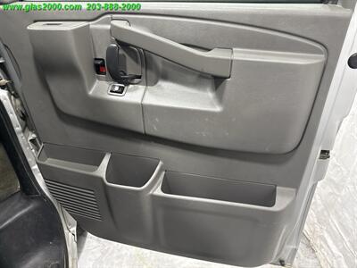 2017 Chevrolet Express LT Passenger   - Photo 26 - Bethany, CT 06524