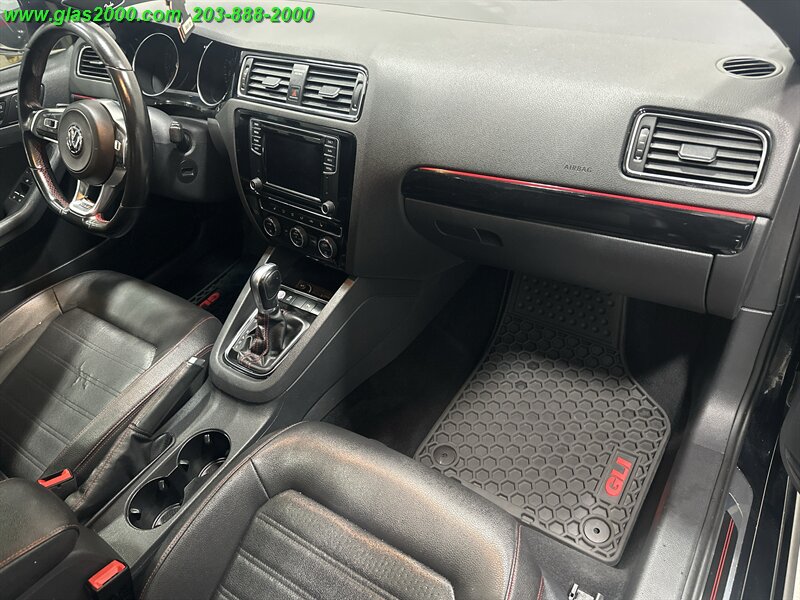 2017 Volkswagen Jetta GLI - Photo 5 - Bethany, CT 06524