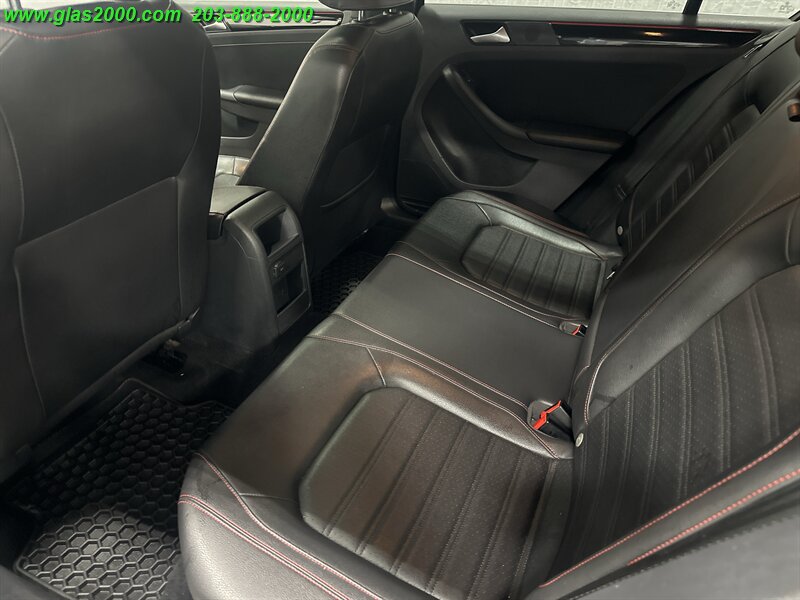 2017 Volkswagen Jetta GLI - Photo 8 - Bethany, CT 06524
